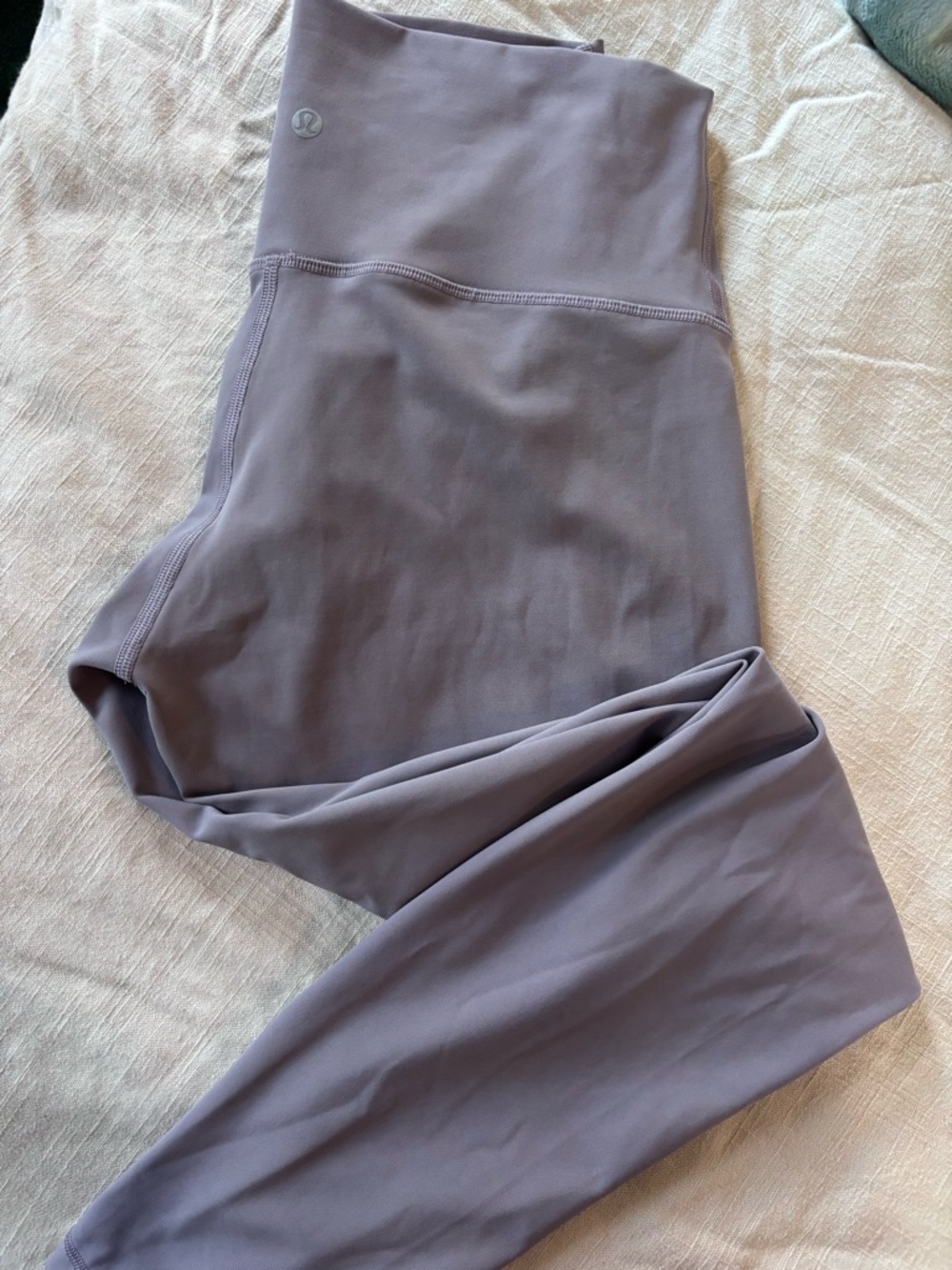 lululemon athletica High-Rise Leggings in Dusty Lavender